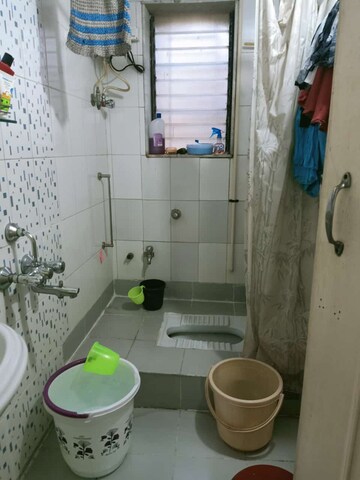 Attached Bathroom in 1 BHK Apartment at Goregaon East – for Rent