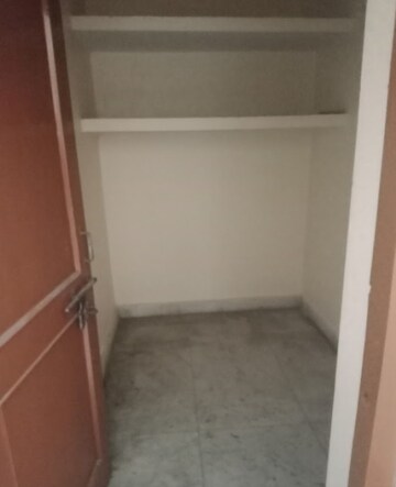 Room in 2 BHK Villa at Aliganj – for Rent