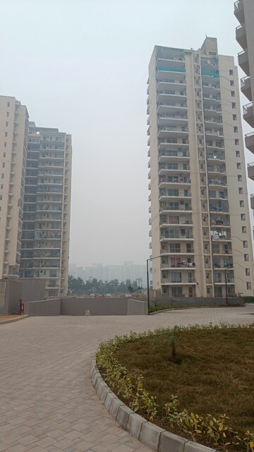 Living Room in 3.5 BHK Apartment at ILD Greens, Sector 37c – for Sale