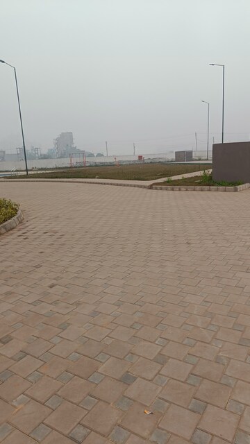 Room in 3.5 BHK Apartment at ILD Greens, Sector 37c – for Sale