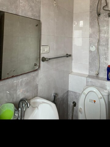Bathroom in 1 BHK Builder Floor at Sector 30 – for Rent