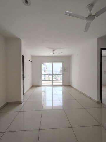 Room in 3 BHK Apartment at Hermitage Centralis, Vip Road – for Sale