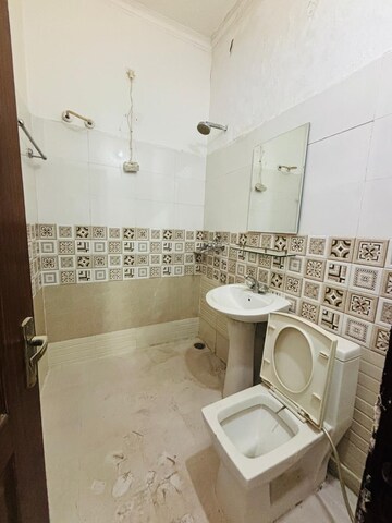Bathroom in 2 BHK Builder Floor at Kishanpura – for Sale