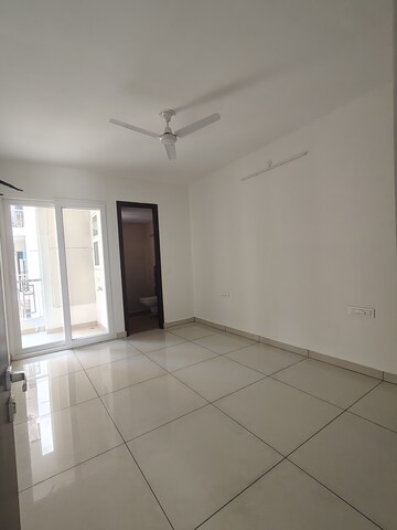 Room in 3 BHK Apartment at Hermitage Centralis, Vip Road – for Sale