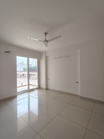 Room in 3 BHK Apartment at Hermitage Centralis, Vip Road – for Sale