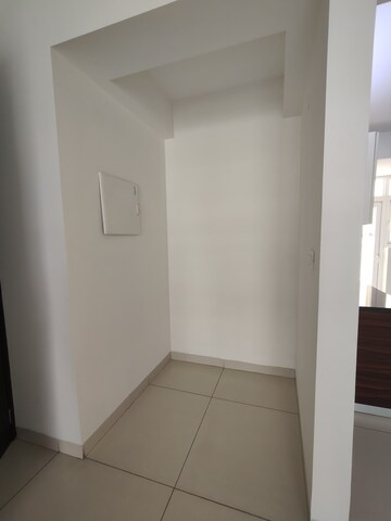 Room in 4 BHK Apartment at Hermitage Centralis, Vip Road – for Sale