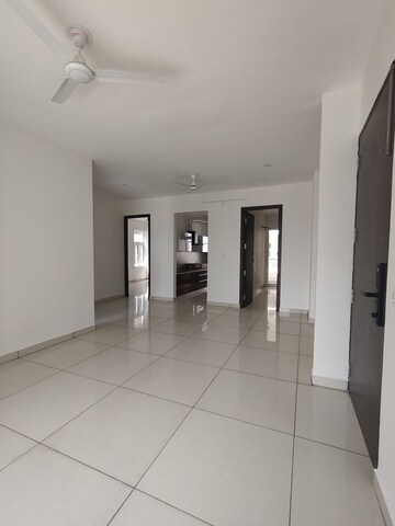 Room in 4 BHK Apartment at Hermitage Centralis, Vip Road – for Sale