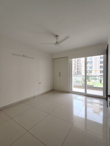 Room in 4 BHK Apartment at Hermitage Centralis, Vip Road – for Sale