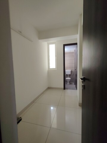 Room in 4 BHK Apartment at Hermitage Centralis, Vip Road – for Sale