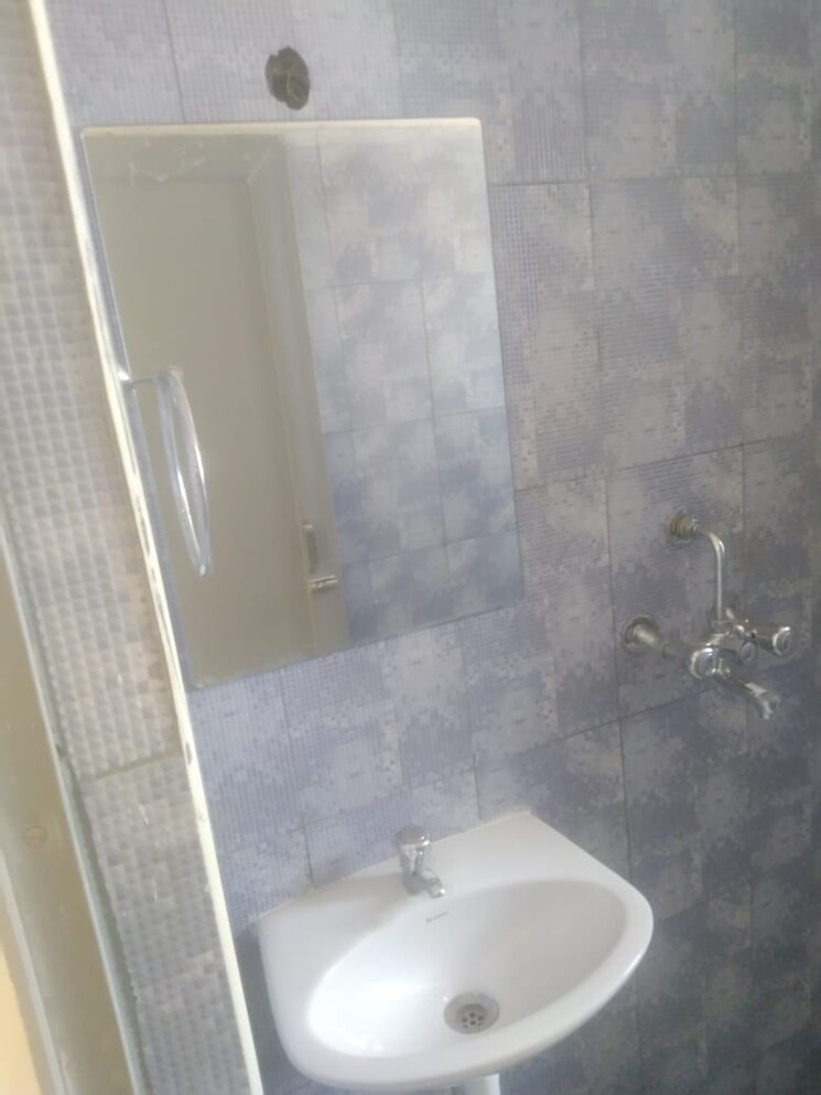 Bathroom, bengal-peerless-avidipta 2 Bedroom 700 Sq.Ft. Apartment In Em Bypass Kolkata 8477589