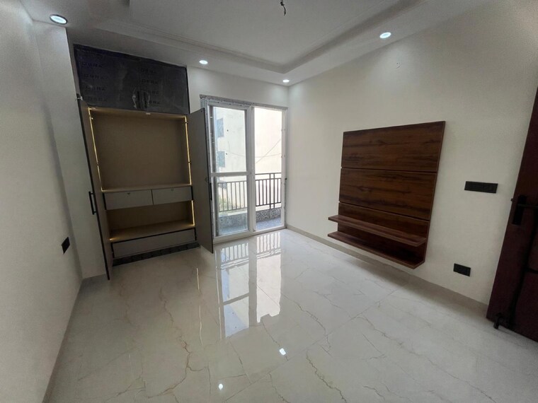 Room, sector 57 3.5 Bedroom 202 Sq.Yd. Builder Floor In Sector 57 Gurgaon 8477591
