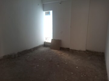 Room in 3 BHK Apartment at Kondapur – for Sale