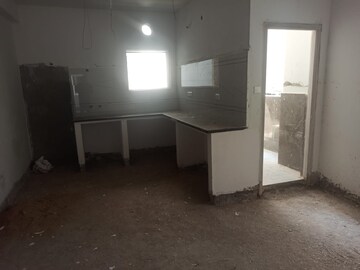 Room in 3 BHK Apartment at Kondapur – for Sale