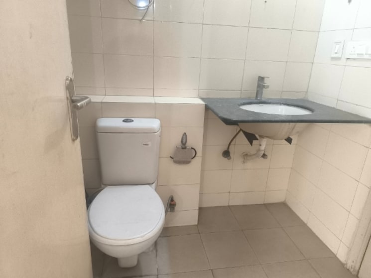 Bathroom, bptp-park-grandeura 2 Bedroom 1300 Sq.Ft. Apartment In Sector 82 Faridabad 8477691