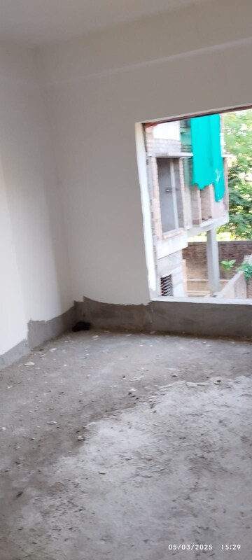 Room in 1.5 BHK Apartment at Behala – for Sale