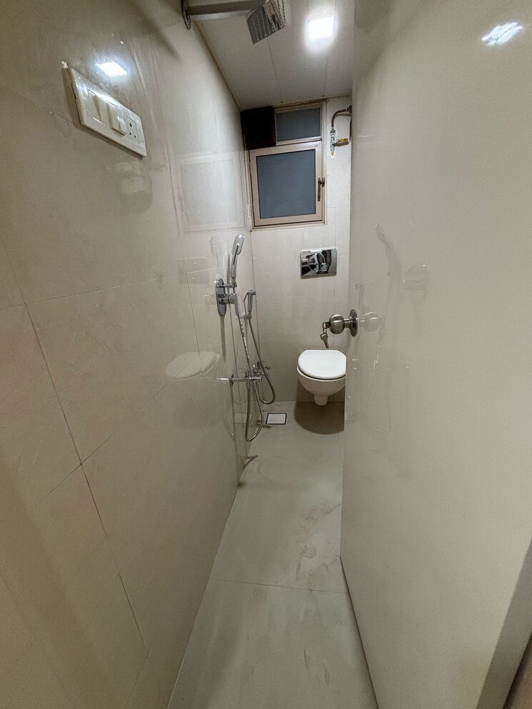 Bathroom, sai-abhishek-chs 1.5 Bedroom 460 Sq.Ft. Apartment In Goregaon East Mumbai 8477782