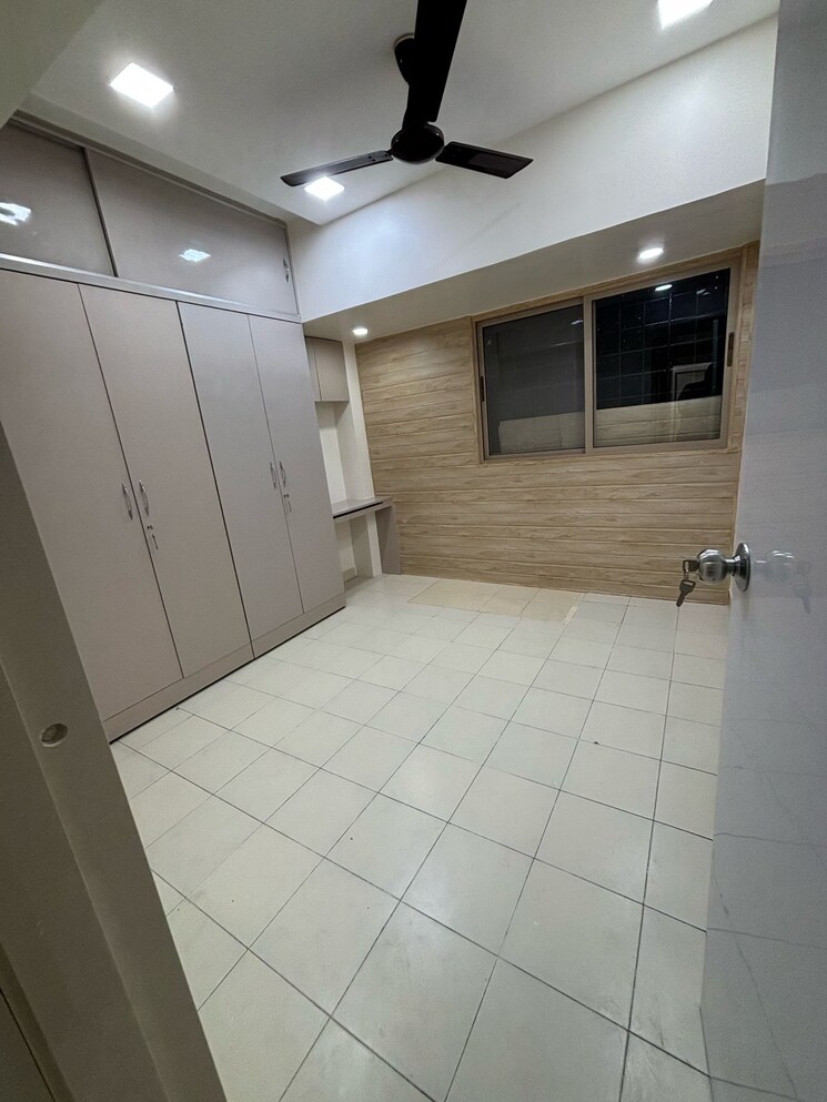 Room, sai-abhishek-chs 1.5 Bedroom 460 Sq.Ft. Apartment In Goregaon East Mumbai 8477782