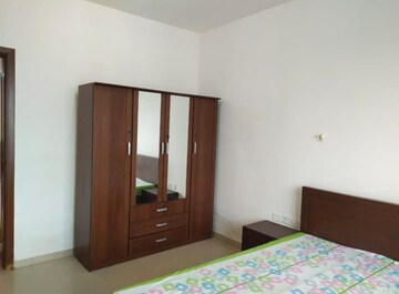 Master Bedroom in 2.5 BHK Apartment at Oberoi Springs, Andheri West – for Rent