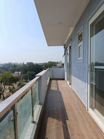 Balcony in 3 BHK Builder Floor at Sector 45 – for Rent
