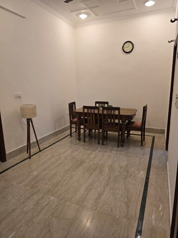 Room in 3 BHK Independent House at Sector 31 – for Rent