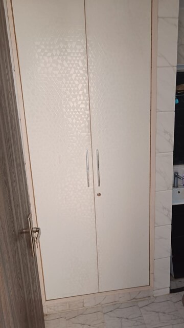 Furnished Amenities in 3 BHK Builder Floor at Sushant Lok 3, Sector 57 – for Rent