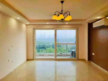 Room in 4 BHK Builder Floor at Ansal Sushant Lok I, Sector 43 – for Rent