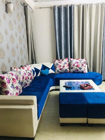 Bedroom in 3 BHK Builder Floor at Sector 38 – for Rent