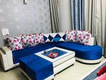 Bedroom in 3 BHK Builder Floor at Sector 38 – for Rent