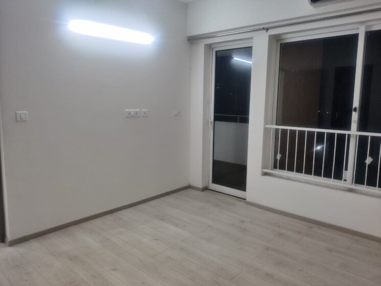 Master Bedroom, shapoorji-pallonji-joyville-phase-2 3 Bedroom 1852 Sq.Ft. Apartment In Sector 102 Gurgaon 8477936