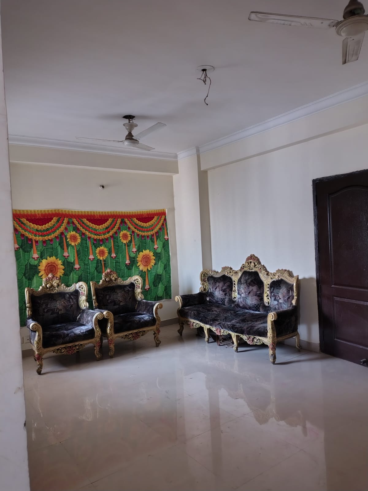 3 BHK + Pooja Room Apartment For Sale in MGI Gharaunda