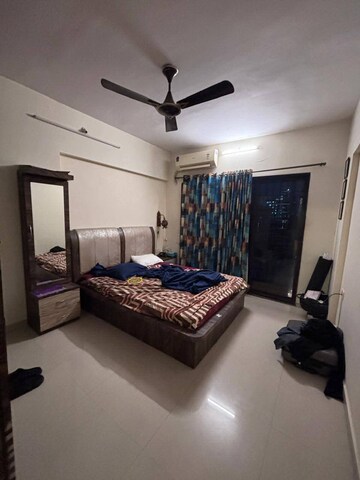 Bedroom in 2 BHK Apartment at Andheri West – for Rent