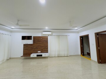 Living Room in 4 BHK Villa at Hi Tech City – for Rent