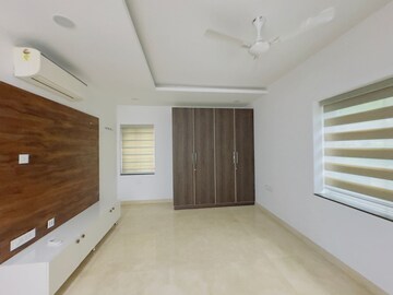 Bedroom in 4 BHK Villa at Hi Tech City – for Rent