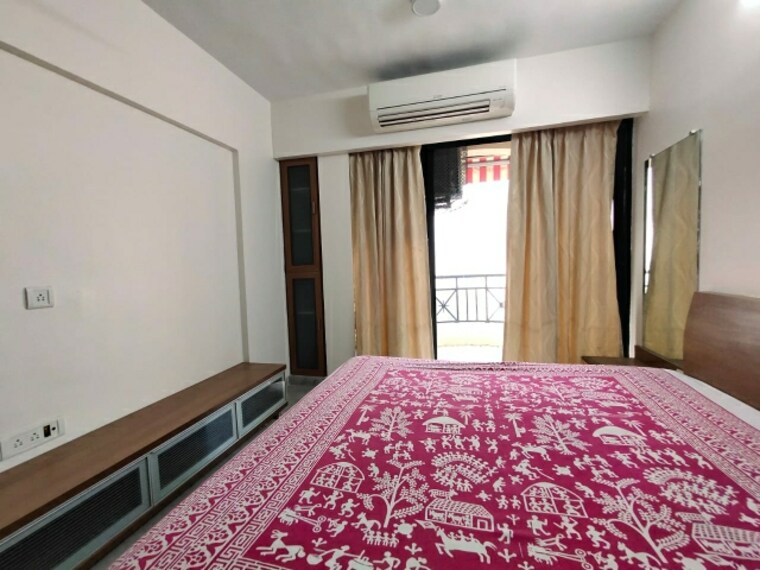 Bedroom, hiranandani-gardens-lake-castle 2 Bedroom 1150 Sq.Ft. Apartment In Powai Mumbai 8478036