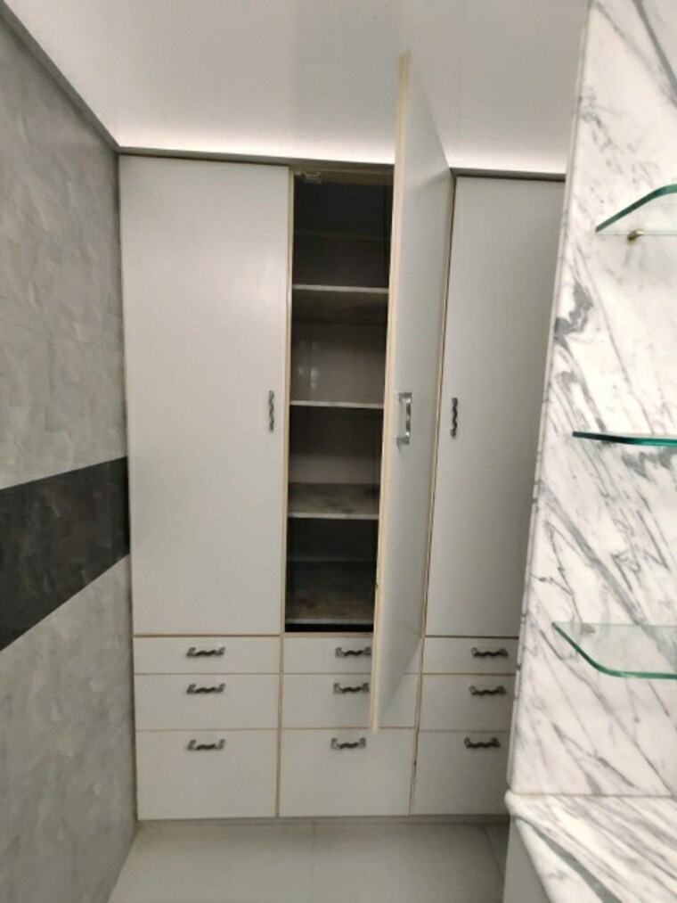 Bedroom, hiranandani-gardens-lake-castle 2 Bedroom 1150 Sq.Ft. Apartment In Powai Mumbai 8478036