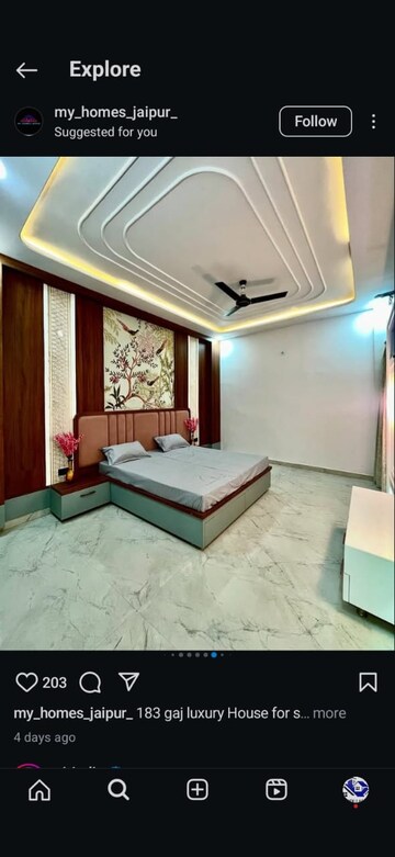 Bedroom in 3 BHK Builder Floor at Sector 33 – for Rent