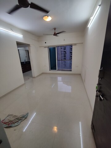 Furnished Amenities in 1 BHK Apartment at Cosmos 27 Gbr, Kasarvadavali – for Rent