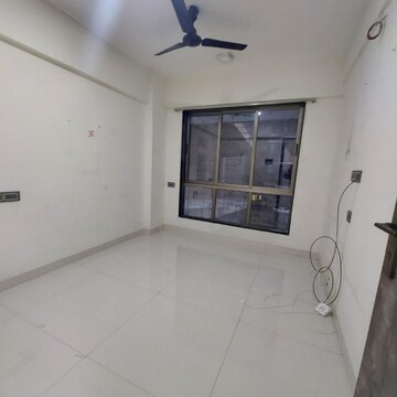 2 BHK Apartment For Rent in Shiv Shakti Tower 28, Malad East