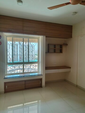 Room in 2.5 BHK Apartment at Nyati Evara 2, Undri – for Rent