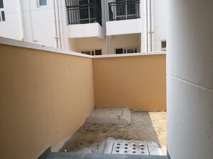 Master Bedroom in 4 BHK Builder Floor at BPTP Park Towers, Sector 77 – for Sale