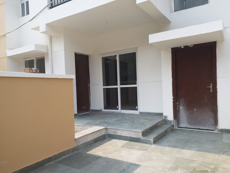 Master Bedroom, bptp-park-towers 4 Bedroom 1510 Sq.Ft. Builder Floor In Sector 77 Faridabad 8478061