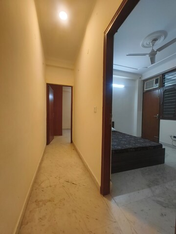 Furnished Amenities in 2 BHK Builder Floor at Saket – for Rent