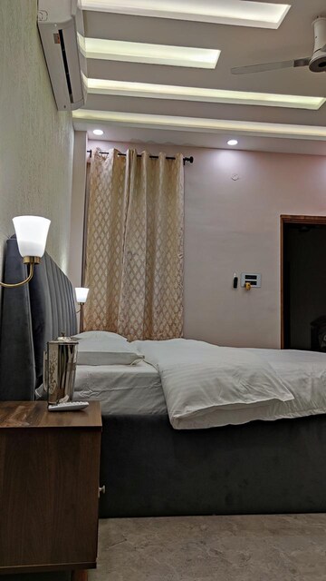 Bedroom in 2 BHK Independent House at Gomti Nagar – for Rent