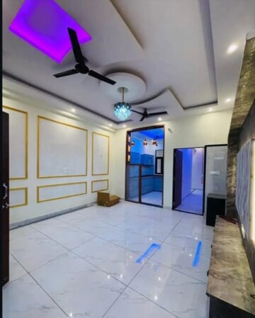 Bedroom in 3 BHK Builder Floor at Sector 29 – for Rent