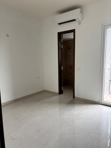 Master Bedroom in 3 BHK Apartment at Smart World Orchard, Sector 61 – for Rent
