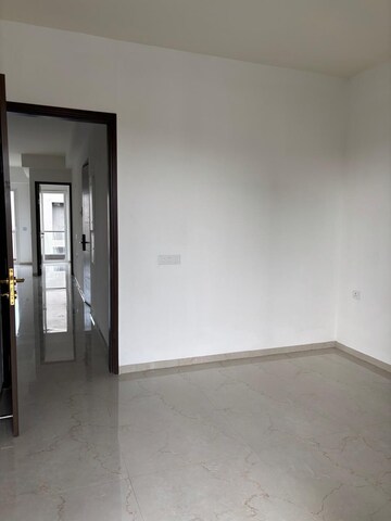 Master Bedroom in 3 BHK Apartment at Smart World Orchard, Sector 61 – for Rent