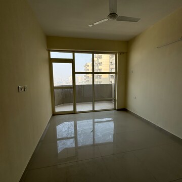 Room in 2 BHK Apartment at Pyramid Fusion Homes, Sector 70a – for Rent