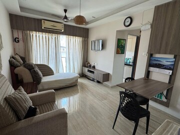 2 BHK Apartment For Rent in Swapnalok Towers, Malad East
