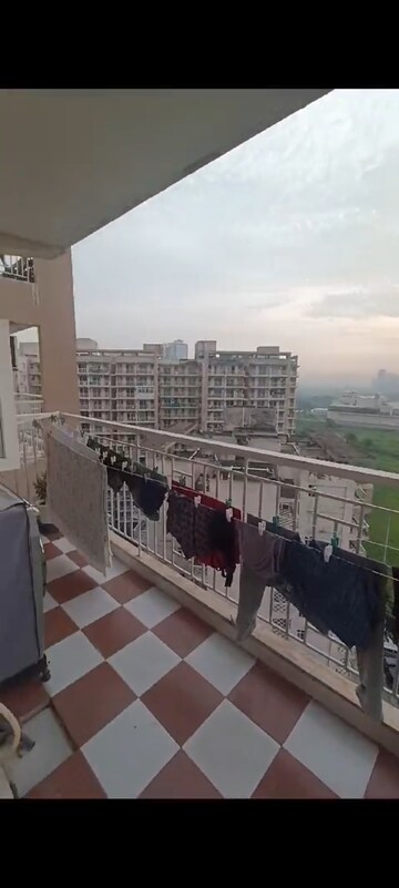 Living Room in 2 BHK Apartment at Shree Vardhman Green Court, Sector 90 – for Rent