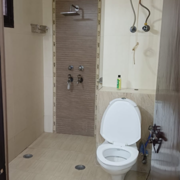 Bathroom in 3 BHK Apartment at Alok Vihar, Sector 50 – for Rent